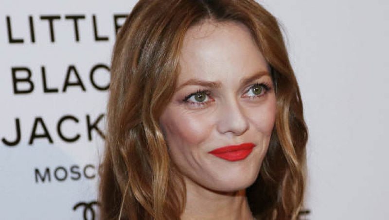 Ванесса Паради заступилась за обвиненного в домашнем насилии Джонни Деппа