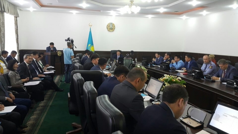 Рабочим скандального участка автобана Павлодар - Астана обещают заплатить