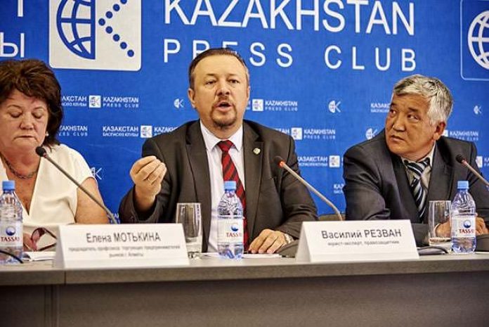 Погорельцы ТЦ «Адем» обратились к акиму Алматы