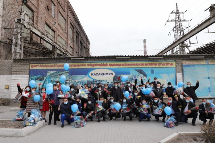 Ключи от квартир 46 многодетным семьям вручил «Казахмыс»