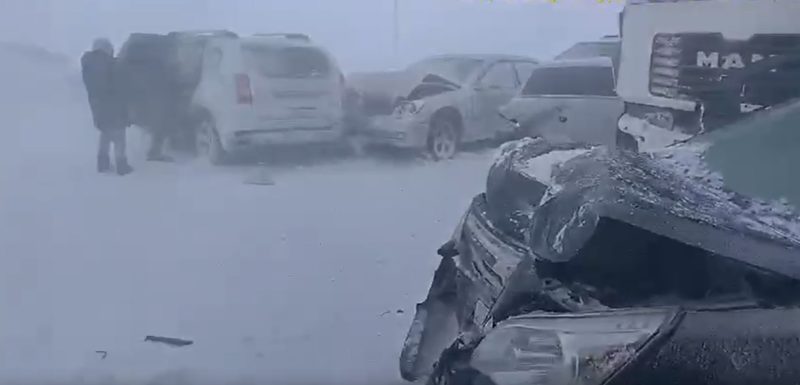 Массовое ДТП произошло в Карагандинской области