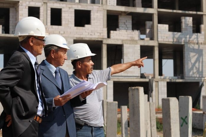 В столице не успевают строить жилье