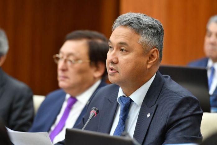 С каких пор Нацбанк отменяет поручения президента — Перуашев