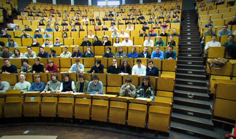 В Казахстане закроют еще 6 вузов