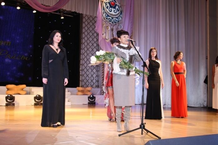 Ассоциация деловых женщин просит ДВД принять все меры для поимки преступников, напавших на известного модельера