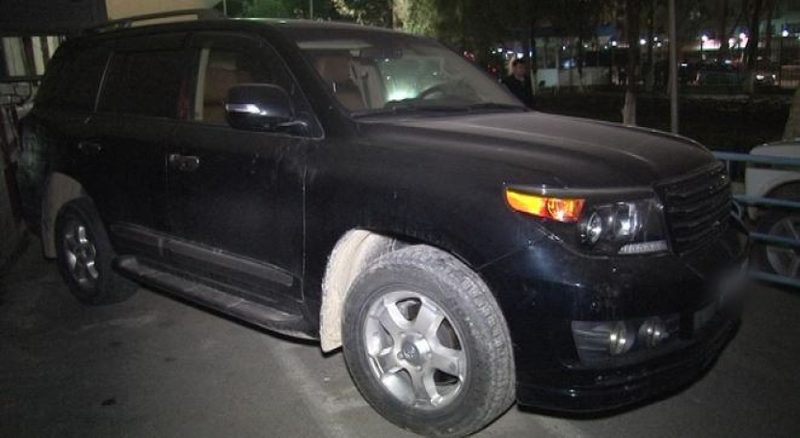 В Шымкенте безработные захватили «Тойота Ланд Крузер»