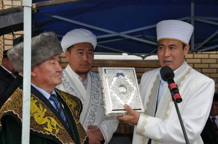 Верховный муфтий открыл новую мечеть в ЮКО