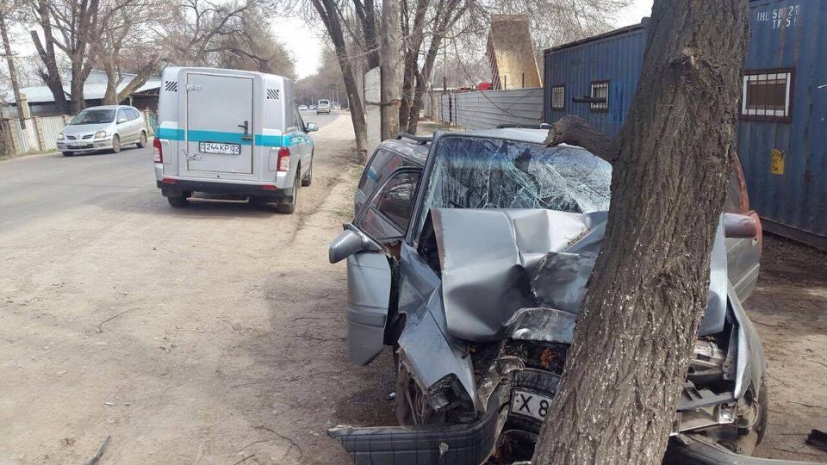 Под Алматы произошло ДТП с участием угнанного автомобиля