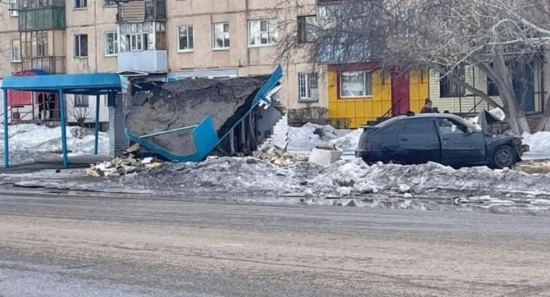Пьяный водитель снес остановку в Аркалыке