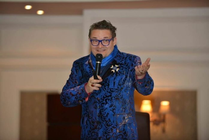 Александр Васильев привез в Казахстан модный спектакльЭксклюзив