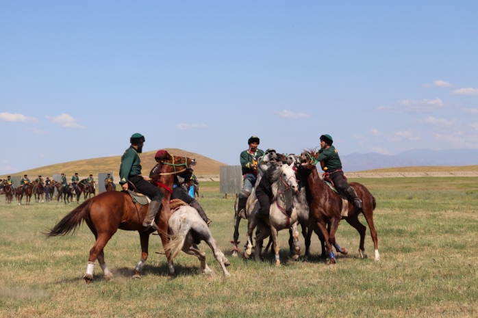 Кокпар на 200 человек устроили жители Туркестанской области