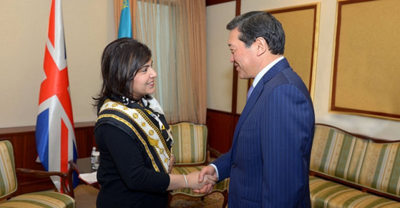 Серик Ахметов принял замминистра иностранных дел Великобритании