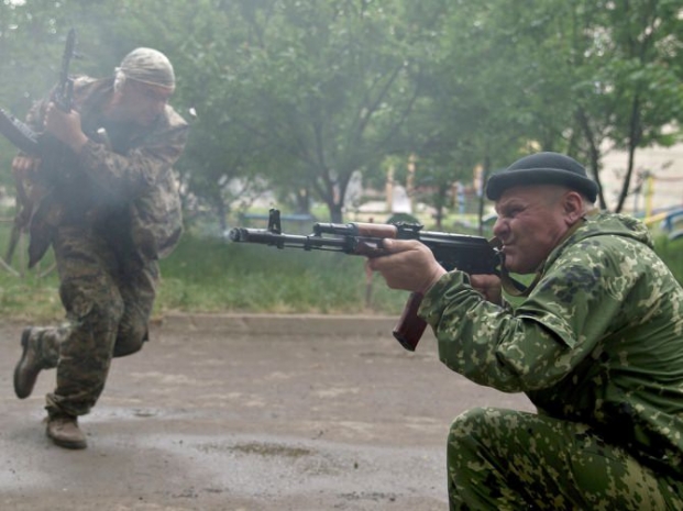 Камеры видеонаблюдения засняли обстрел мирных районов Донецка