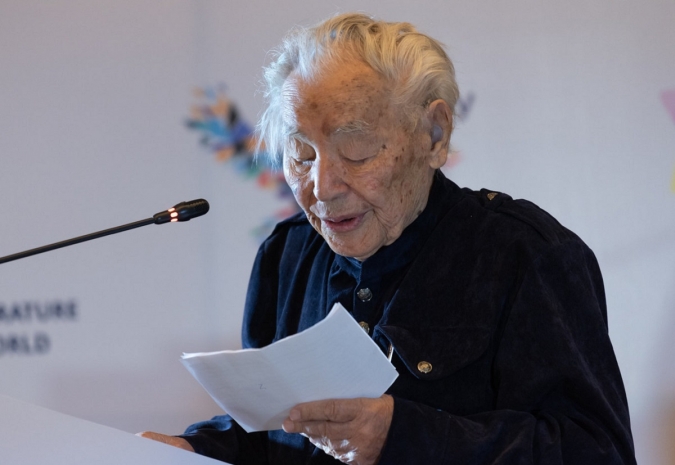 Токаев поздравил Абдижамила Нурпеисова с юбилеем