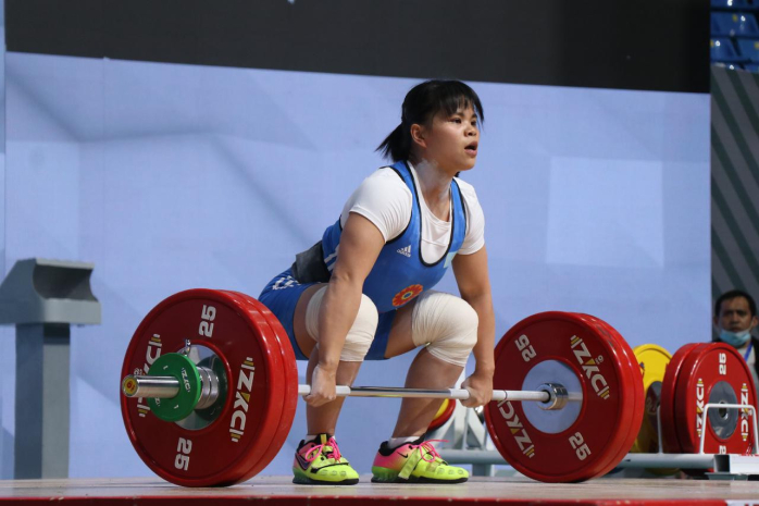 Чемпионкой Азии по тяжелой атлетике стала Зульфия Чиншанло