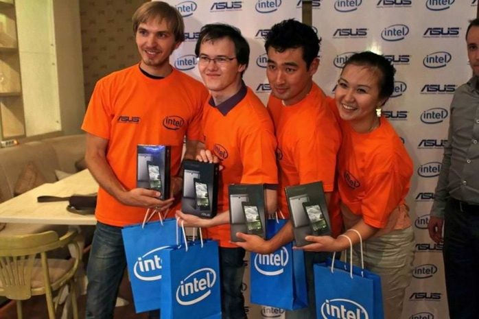 Новый Asus Fonepad подарили журналистам и блогерам АлматыЭксклюзив