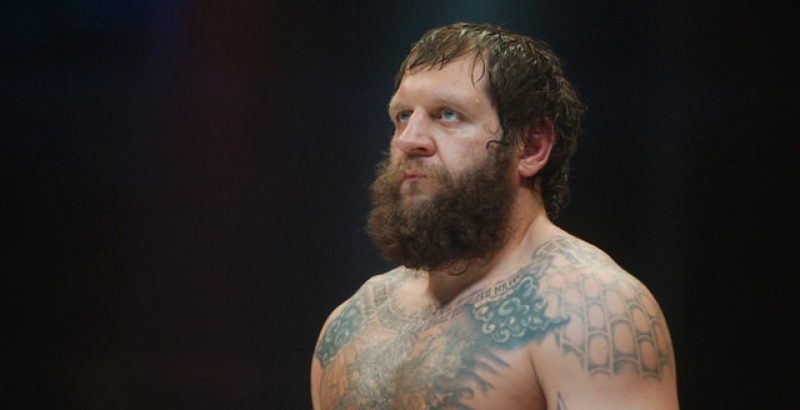 Александр Емельяненко снес фонарный столб в Тамбове