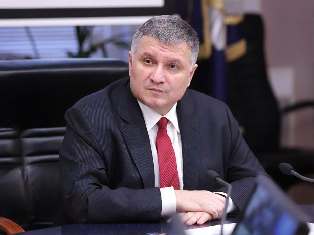 Рада приняла отставку главы МВД Украины Арсена Авакова