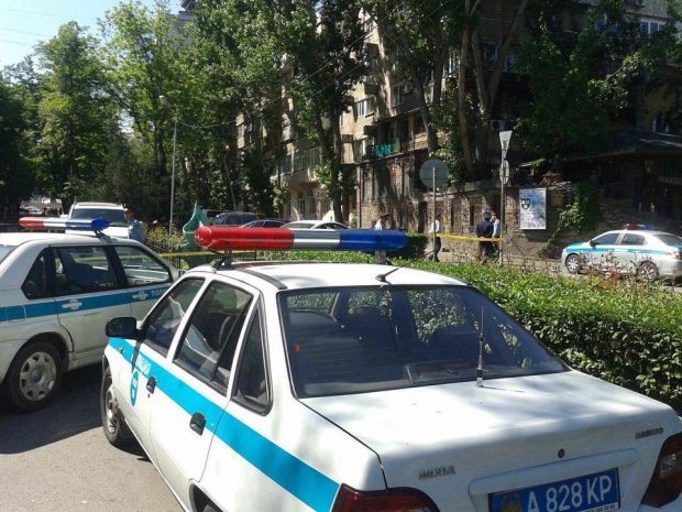 В Алматы за курение в общественных местах оштрафованы более семи тысяч человек