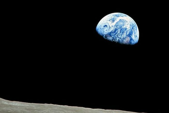 Восход Земли «глазами» аппарата Lunar Reconnaissance Orbiter