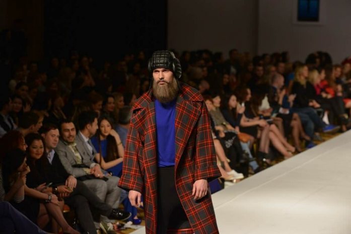 Бородачи Камилы Курбани идут в массы