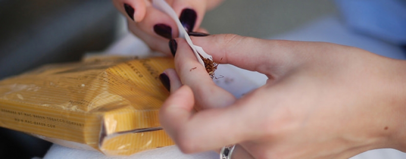 Британцев предупредили о вреде самокруток