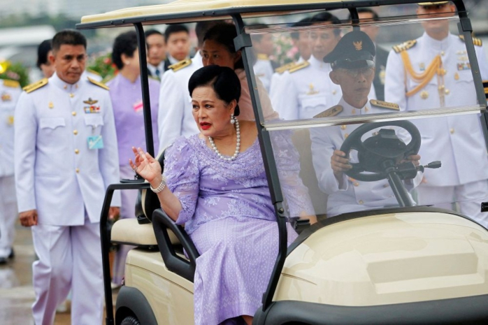 В Таиланде объявлен годовой траур по случаю кончины королевы-матери