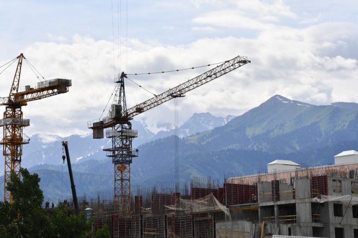 В незаконной добыче сырья для стройматериалов обвиняется крупная стройкомпания Алматы