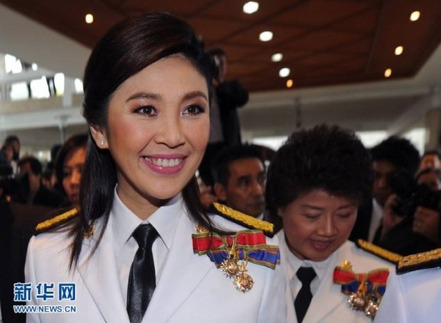 Военные Таиланда приказали экс-премьеру явиться к новым властям