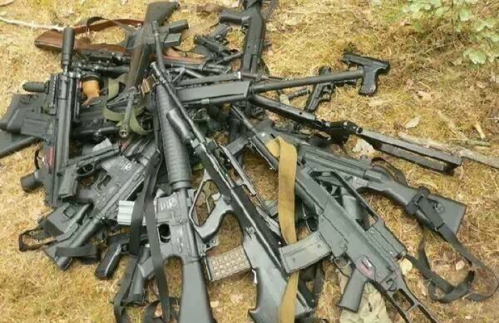 Жители Астаны добровольно сдали в полицию оружие на 1,5 млн тг