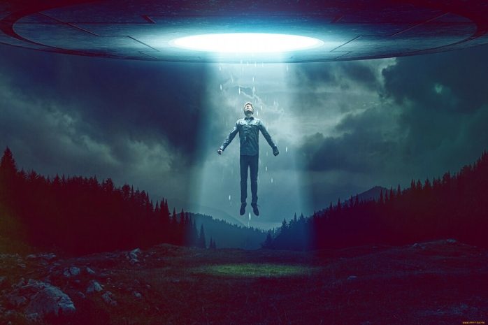 «Похищение» человека инопланетянами сняли на видео в Великобритании