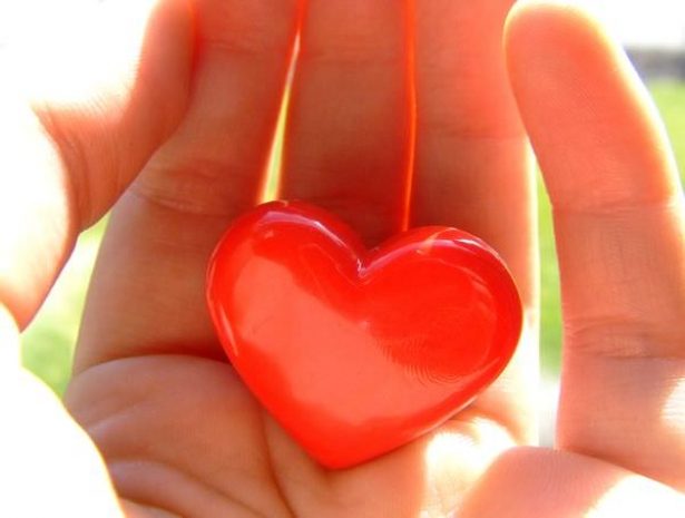 О помощи просит казахстанцев малышка Кызжибек