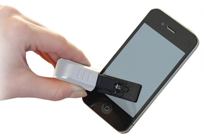 LensPen Elite чистит по-белому