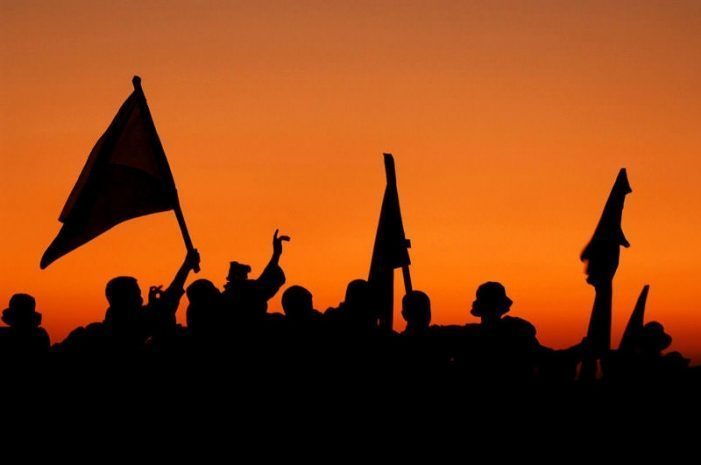 Погранслужба Украины заявила о захвате штабов в Крыму