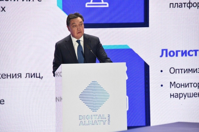 Премьер-министр Мамин вышел из режима самоизоляции