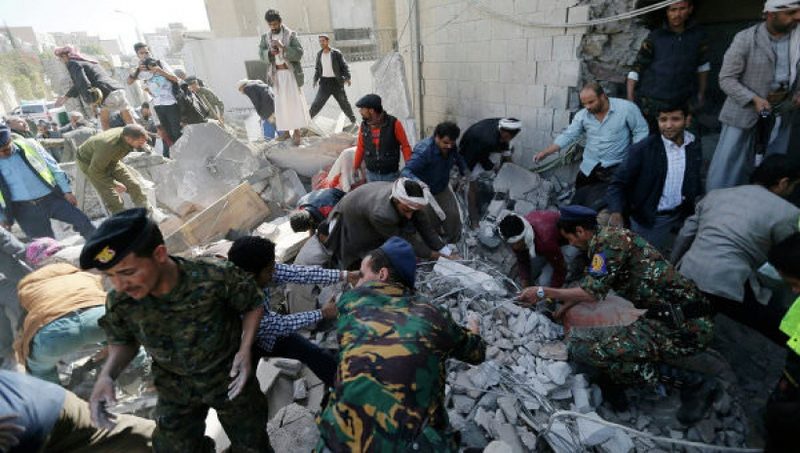 При теракте в Йемене погибли не менее 30 солдат