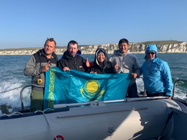 Рассказала о том, как переплыла Ла-Манш, казашка из Уральска