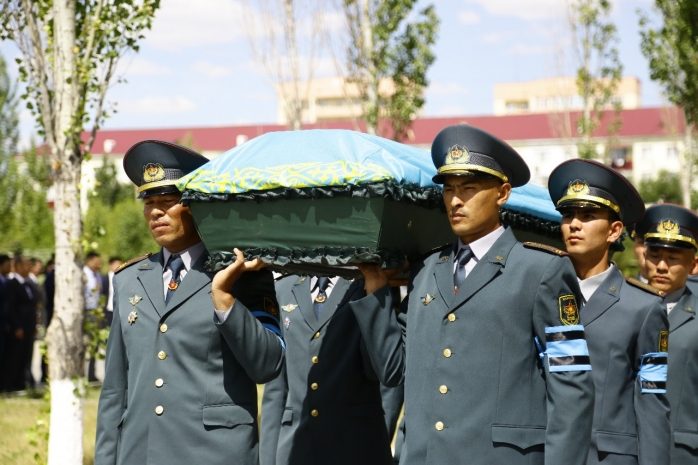 В Атыраускую область привезли останки солдата погибшего в ВОВ