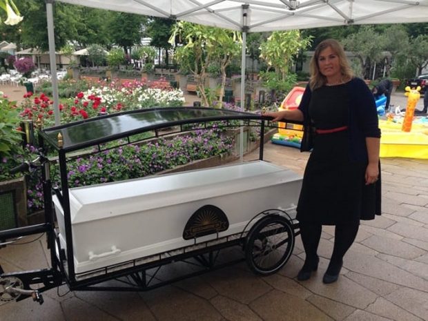 Первый в мире велокатафалк