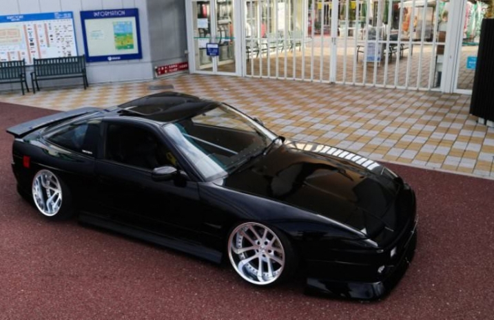 Nissan 180SX в уникальном уличном тюнинге