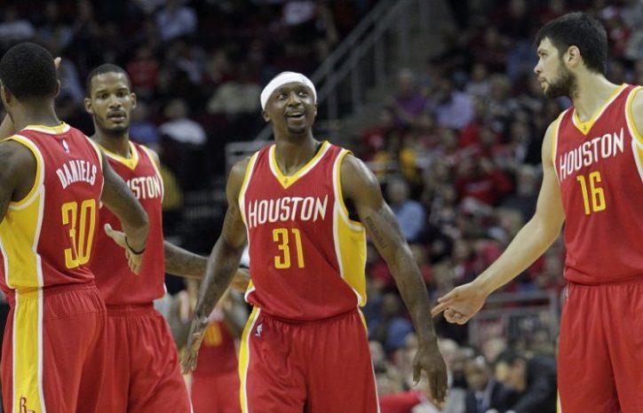 «Хьюстон» одержал шестую победу подряд в чемпионате НБА