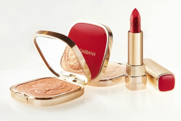 Dolce&Gabbana представил рождественскую коллекцию макияжа