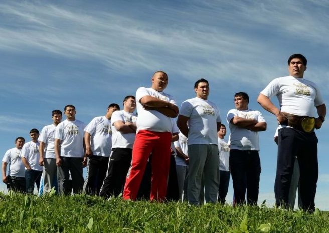 Бой казахских палуанов в прямом эфире покажет телеканал «Боец»Эксклюзив