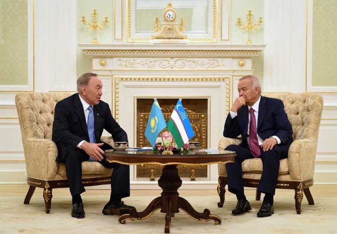 Президенты Назарбаев и Каримов «сверили часы»