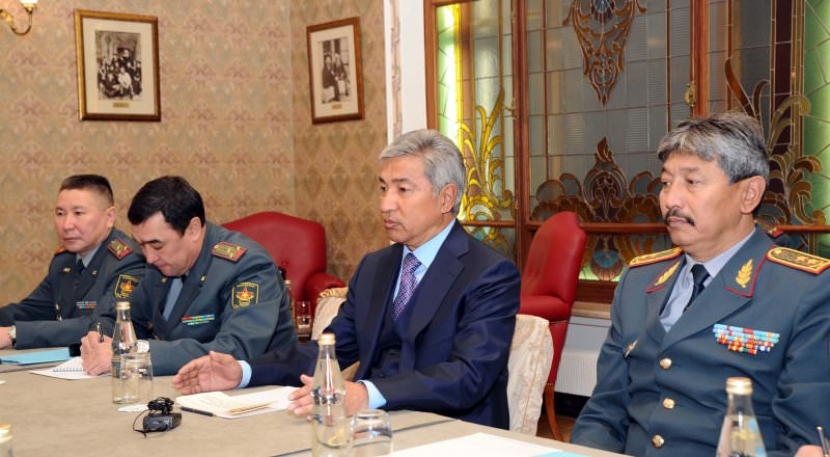 Тасмагамбетов встретился с министрами обороны стран СНГ