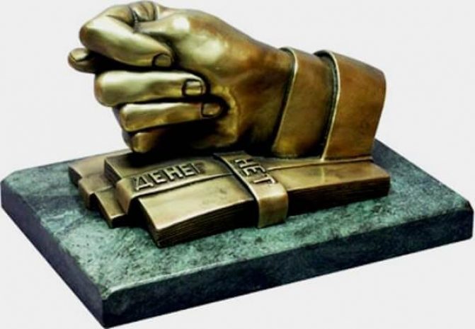 Свыше 14 тыс. казахстанцев месяцами не могут получить зарплату