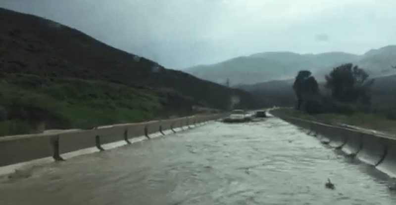 Cель в Кыргызстане перекрыл Боомское ущелье