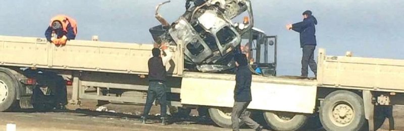 На автодороге Актау - Бейнеу в аварии с большегрузом погибли семь человек