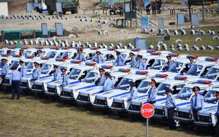 Полицейские Карагандинской области получили 153 новых автомобиля