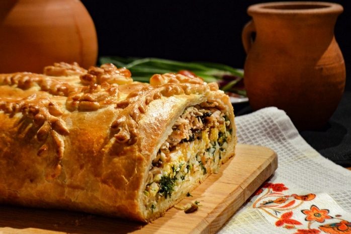 Народные приметы: время печь кулебяку